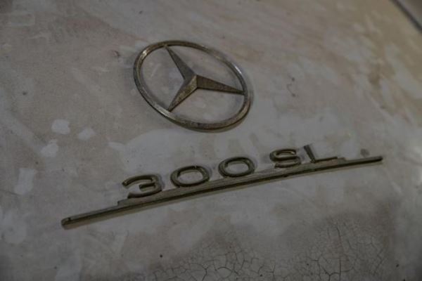 <br />
			Как выглядит простоявший 60 лет в гараже Mercedes-Benz 300SL Gullwing