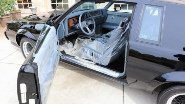 <br />
			Культовый Buick GNX без пробега продадут на аукционе (19 фото)
