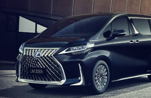 <br />
Lexus представил минивэн LM на Шанхайском автосалоне<br />
